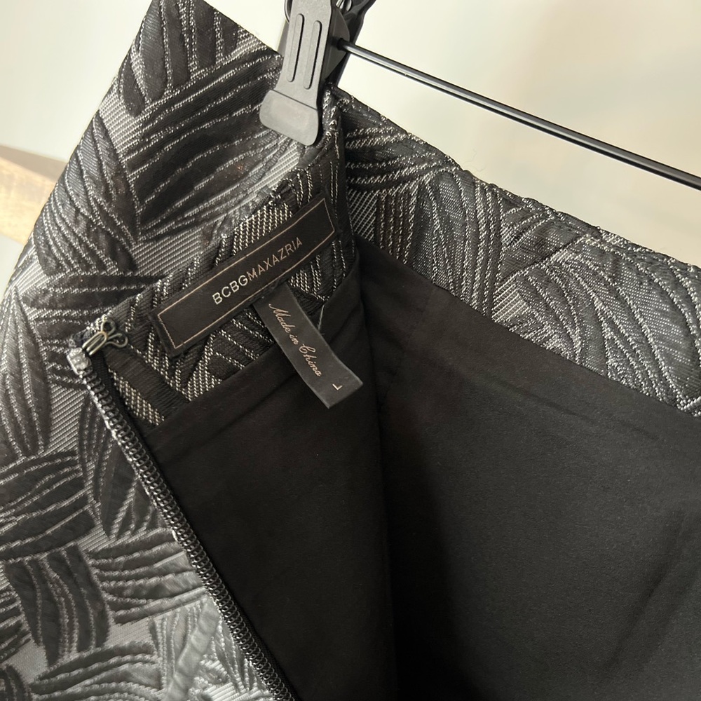 BCBGMaxAzria Black and Gray Patterned Skirt - Picture 5 of 6